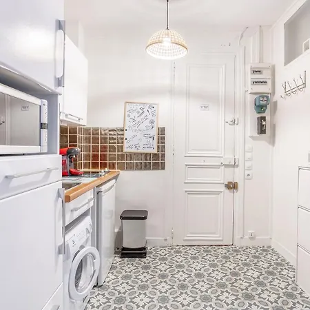 Opera Cozy Flat Apartment